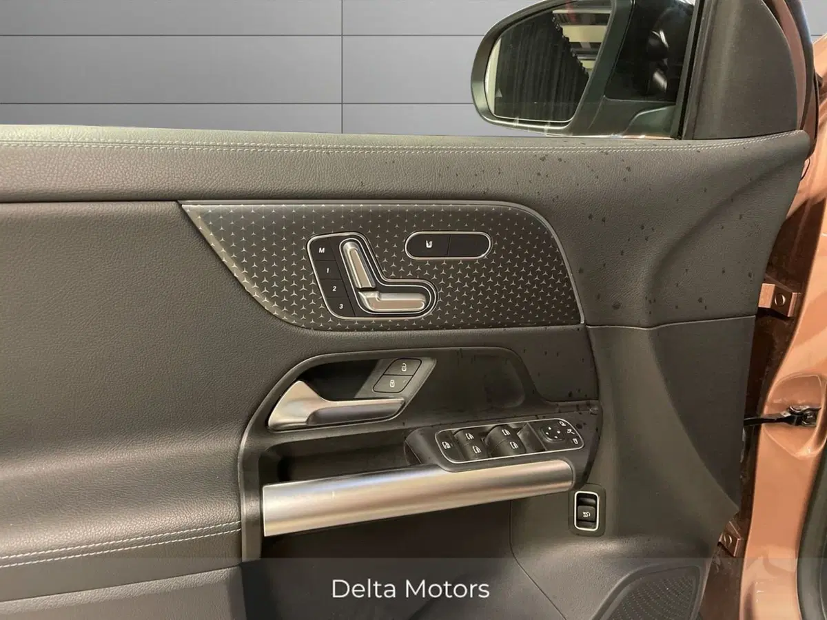 Mercedes-Benz GLA SUV usata a Ancona (17)
