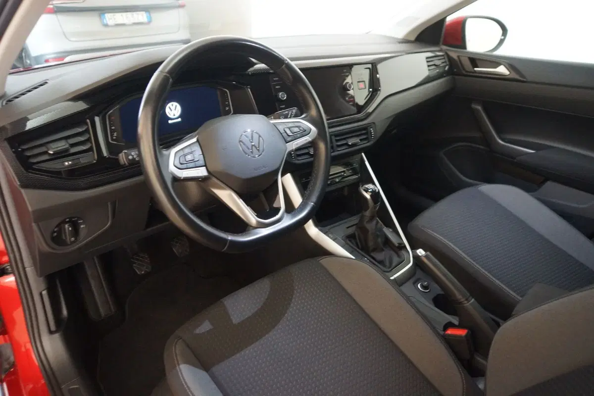 Volkswagen Taigo usata a Torino (11)