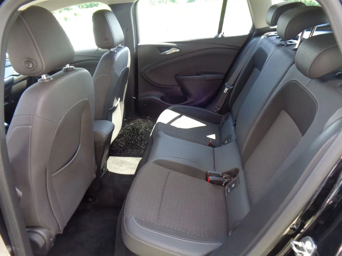 Opel Astra Station Wagon usata a Belluno (10)