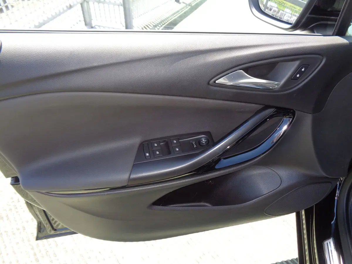 Opel Astra Station Wagon usata a Belluno (8)