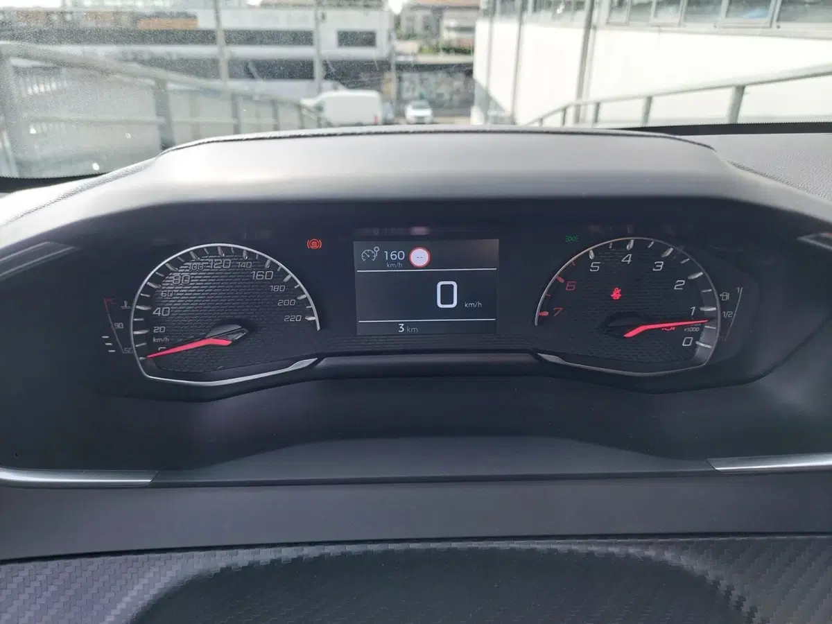 Peugeot 208 nuova a Treviso (12)