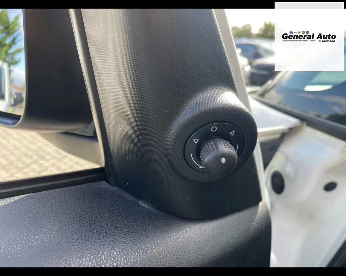 Fiat 500L usata a Lucca (15)