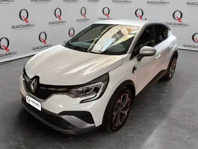 Renault Captur Full Hybrid E-Tech 145 CV RS Line del 2022 usata a Milano