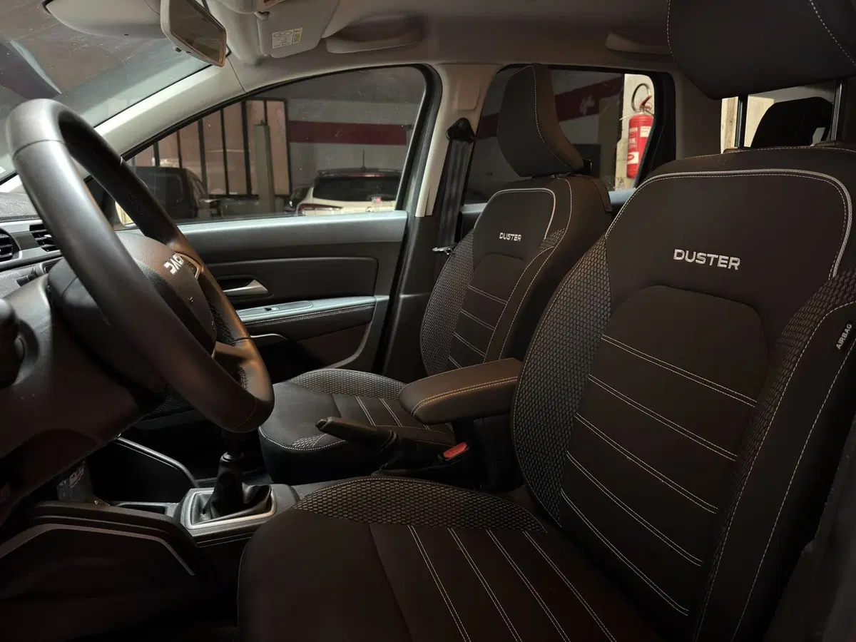 Dacia Duster usata a Milano (17)