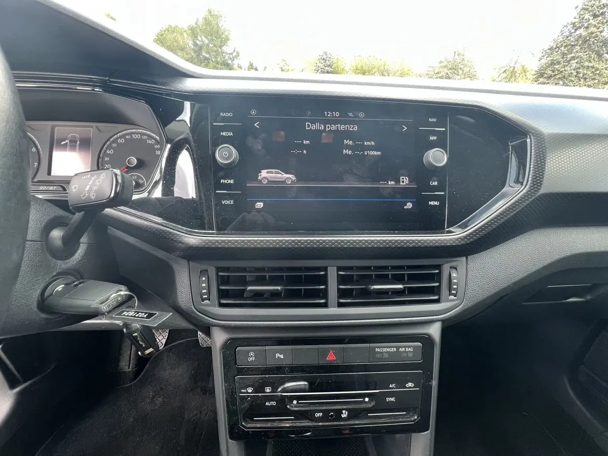 Volkswagen T-Cross usata a Teramo (8)