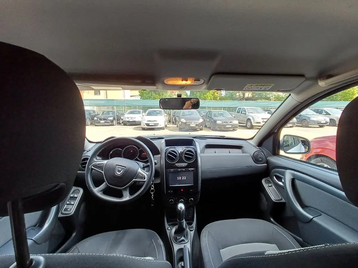 Dacia Duster usata a Modena (11)