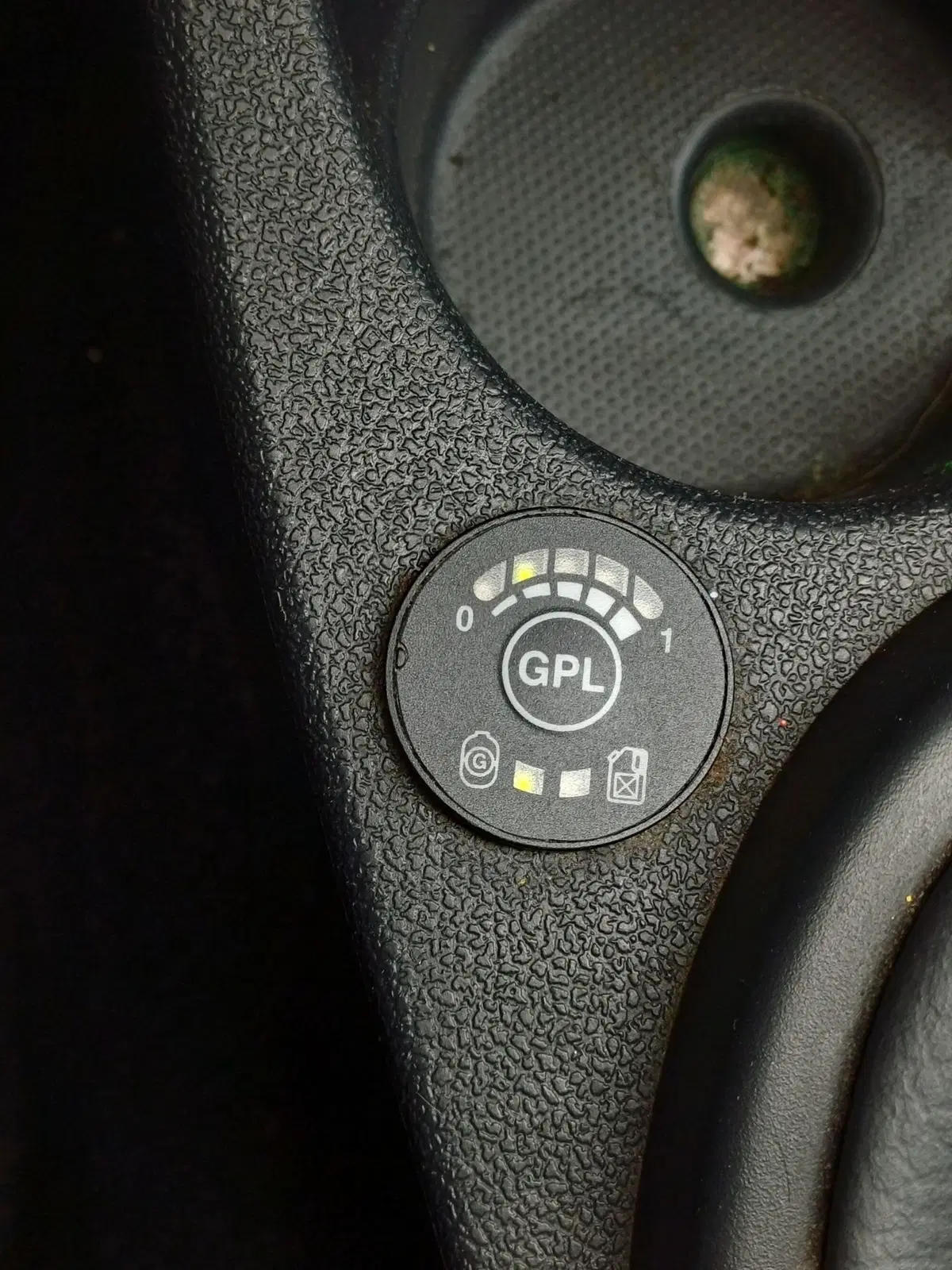 Dacia Duster usata a Modena (13)