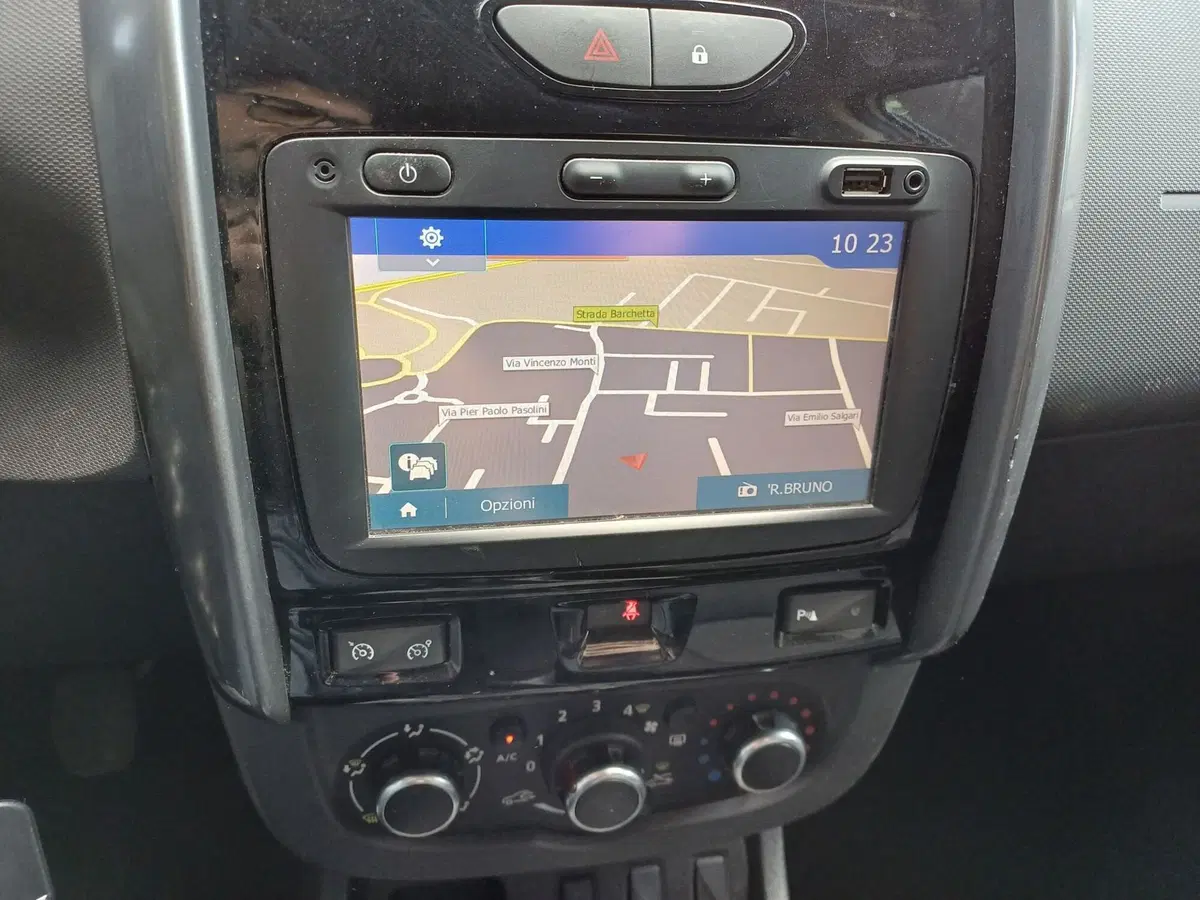 Dacia Duster usata a Modena (15)