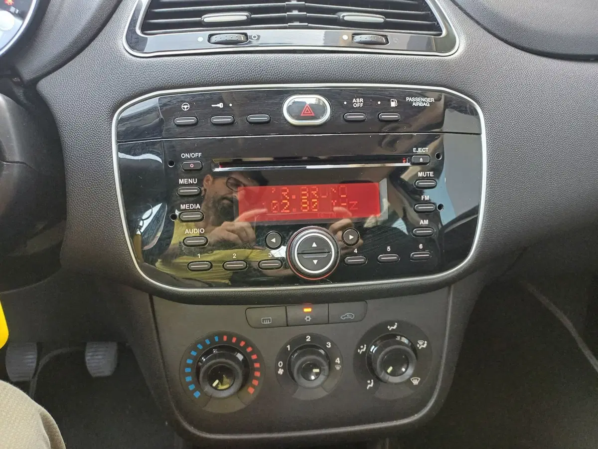 Fiat Grande Punto usata a Modena (18)