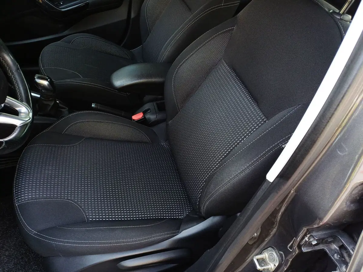Peugeot 208 usata a Modena (12)