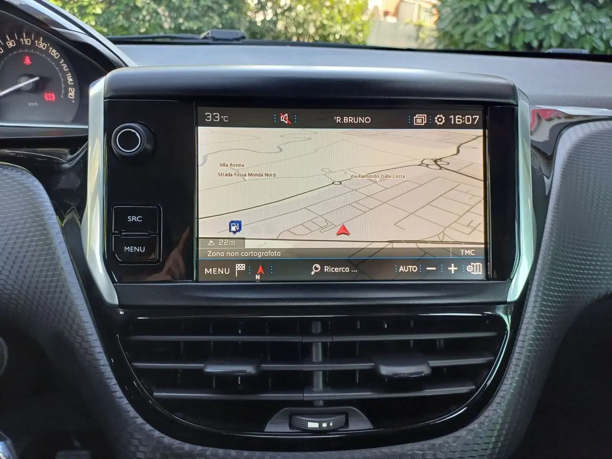 Peugeot 208 usata a Modena (14)