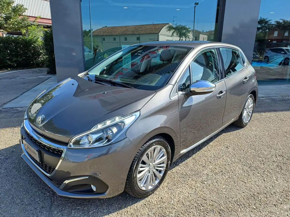 Peugeot 208 usata a Modena (2)