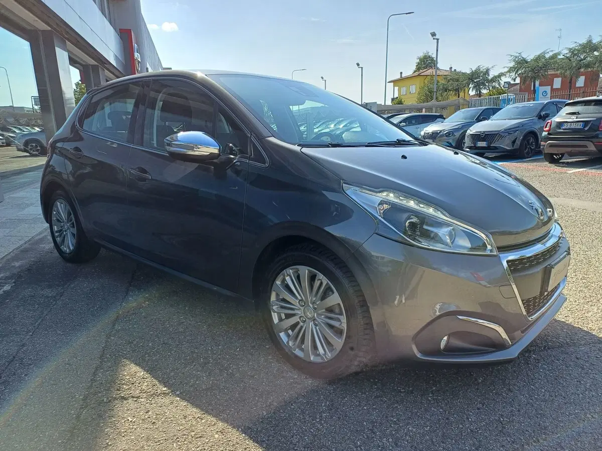 Peugeot 208 usata a Modena (5)