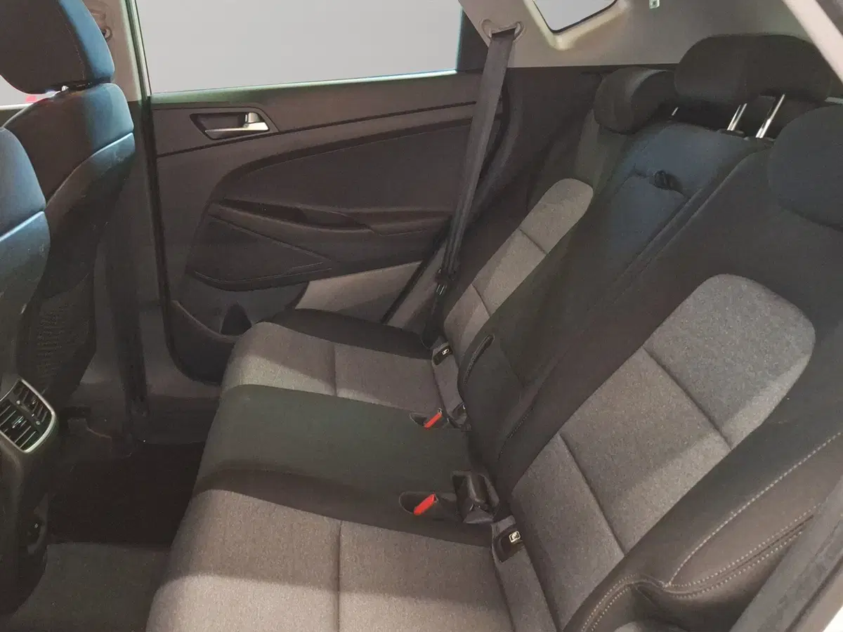 Hyundai Tucson usata a Macerata (11)