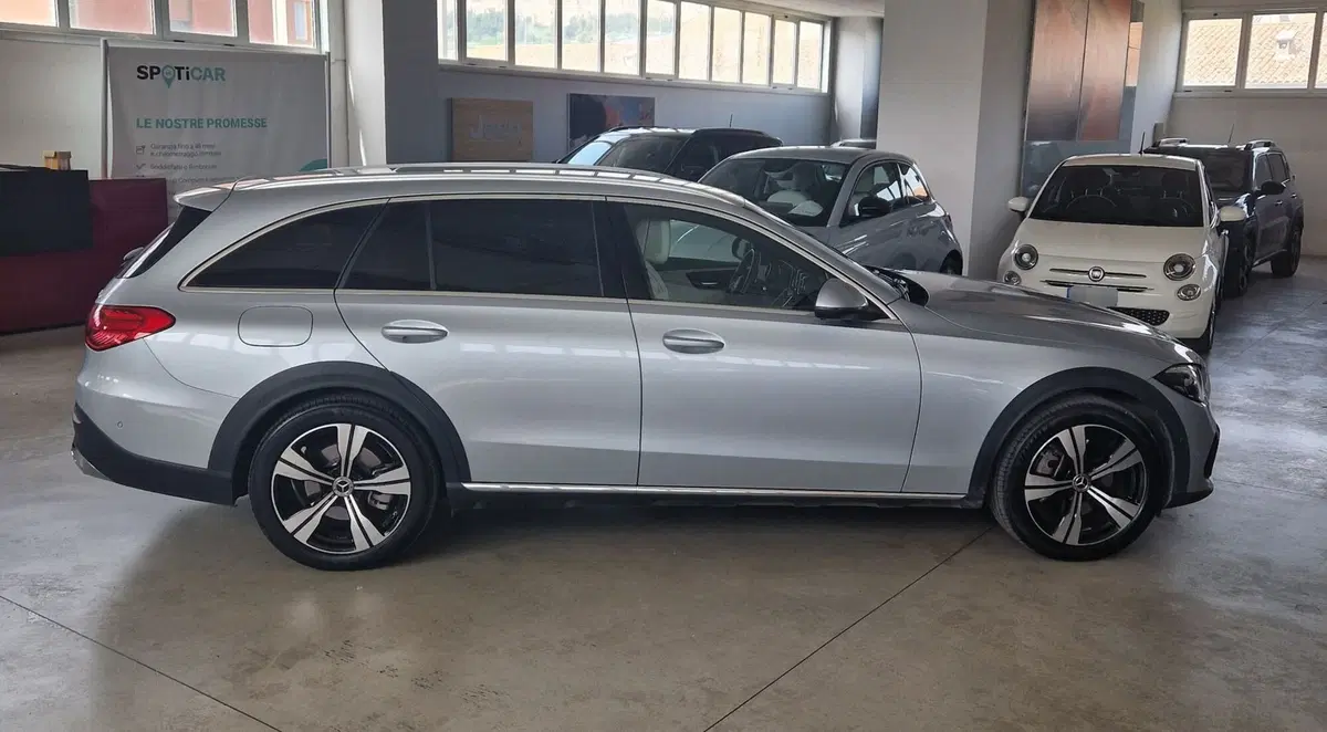 Mercedes-Benz Classe C Station Wagon usata a Terni (3)