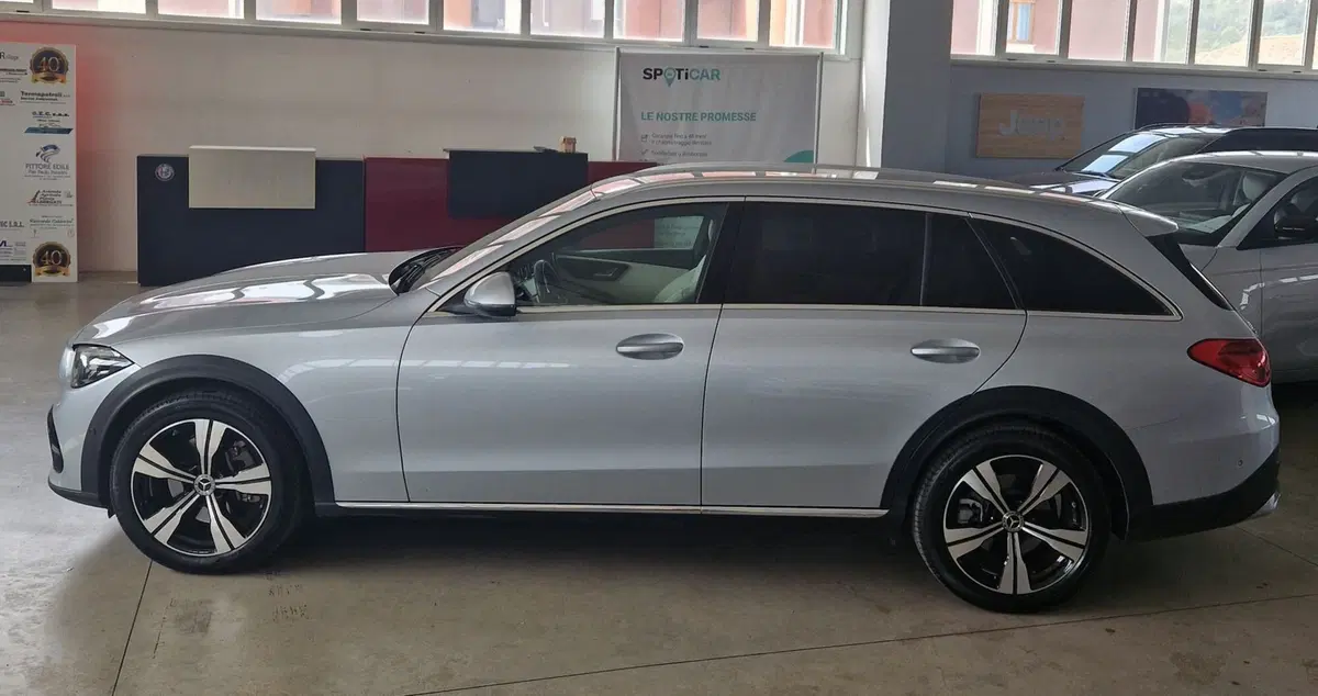 Mercedes-Benz Classe C Station Wagon usata a Terni (6)