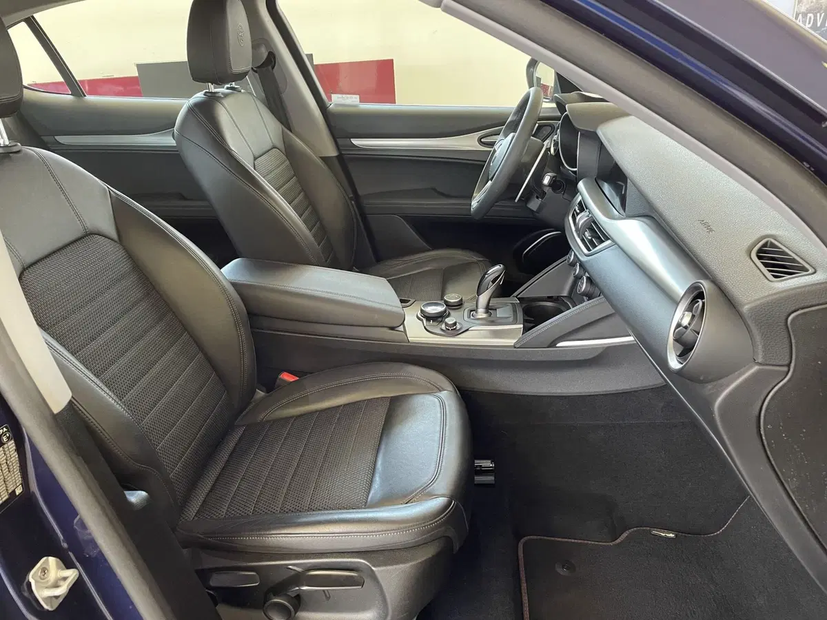 Alfa Romeo Stelvio usata a Terni (8)