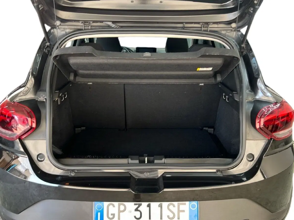 Dacia Sandero usata a Roma (10)