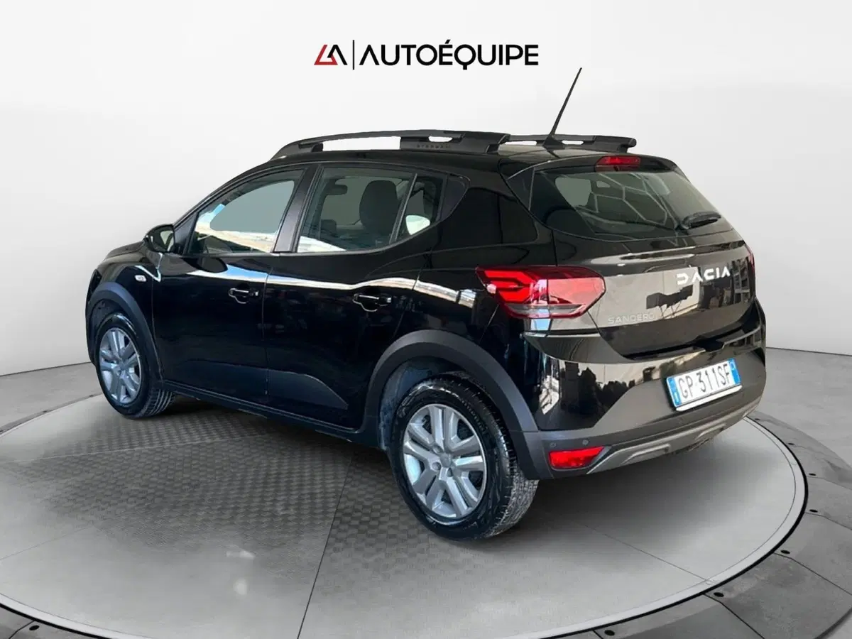 Dacia Sandero usata a Roma (3)