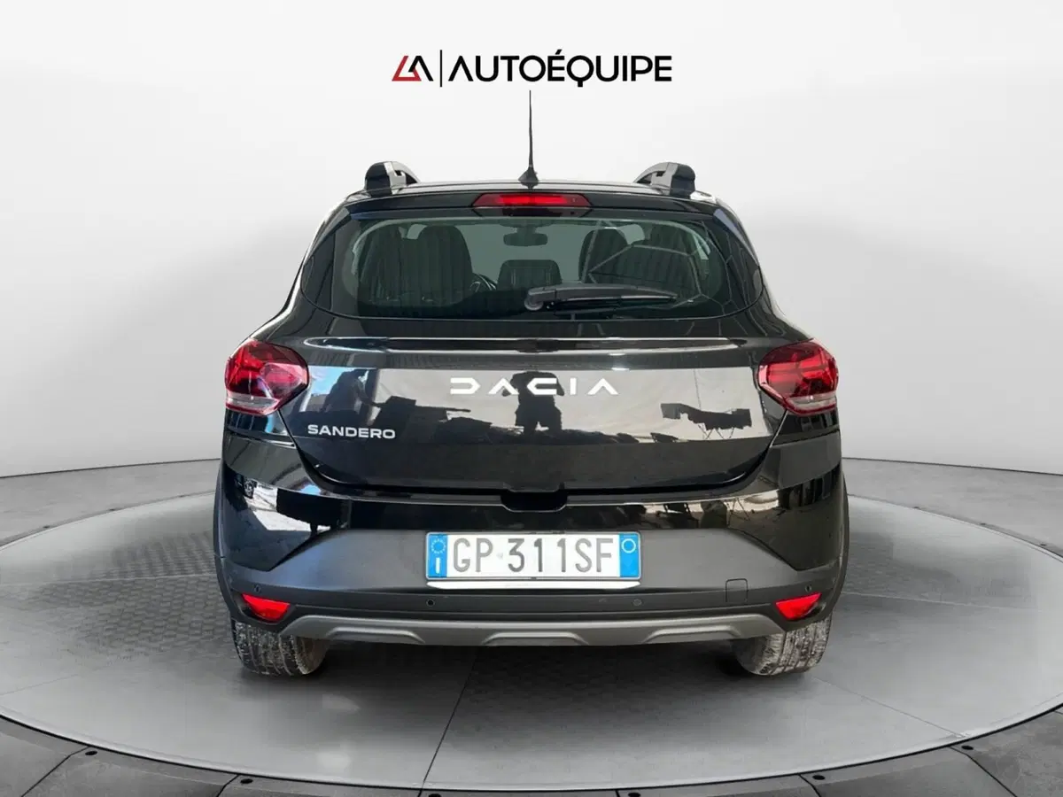 Dacia Sandero usata a Roma (4)