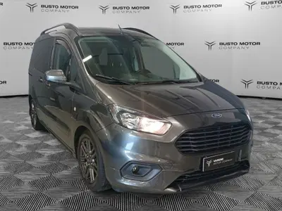 Ford Tourneo Courier 1.5 TDCI 100 CV Sport del 2019 usata a Varese
