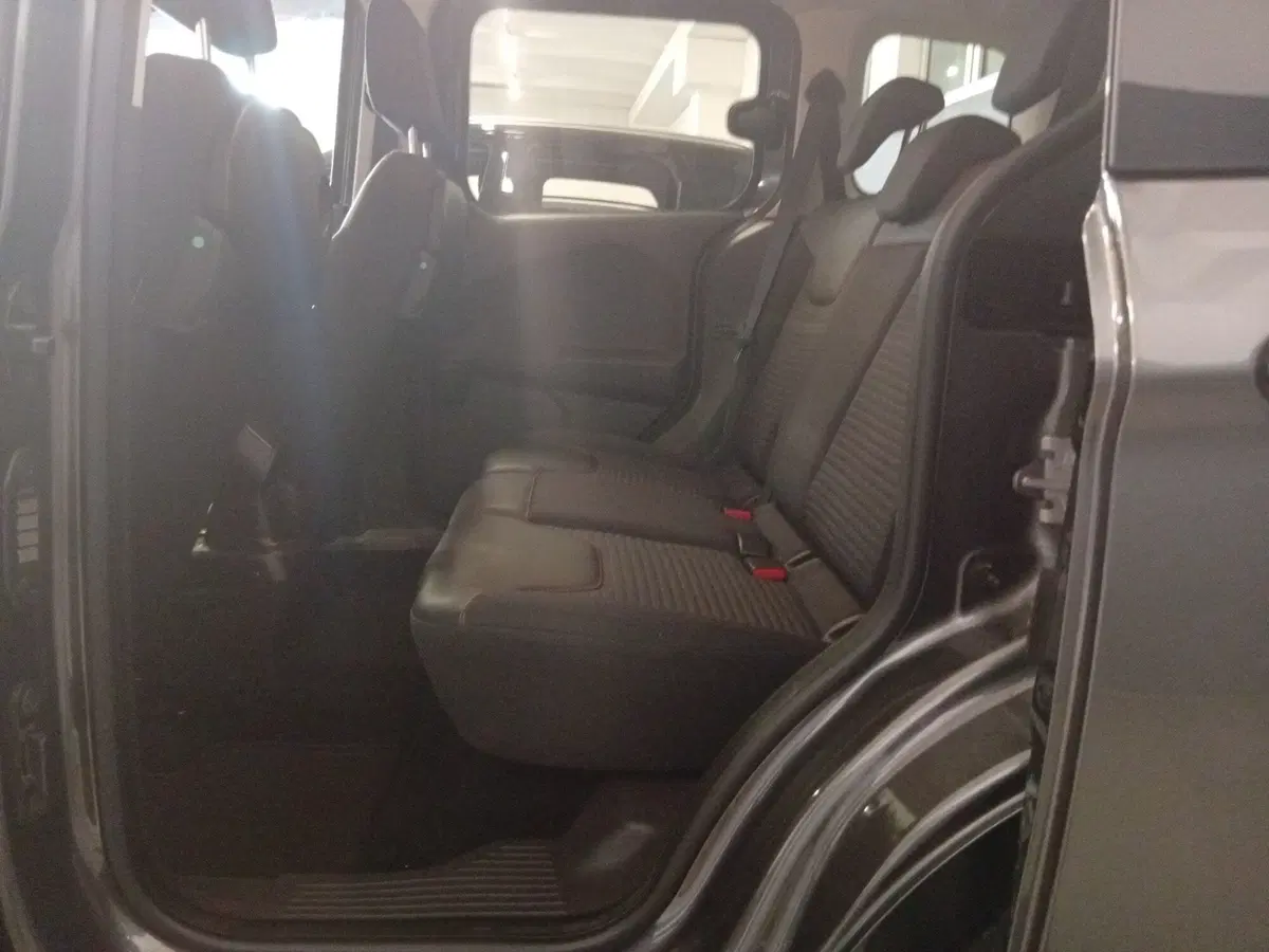 Ford Tourneo Courier usata a Varese (11)
