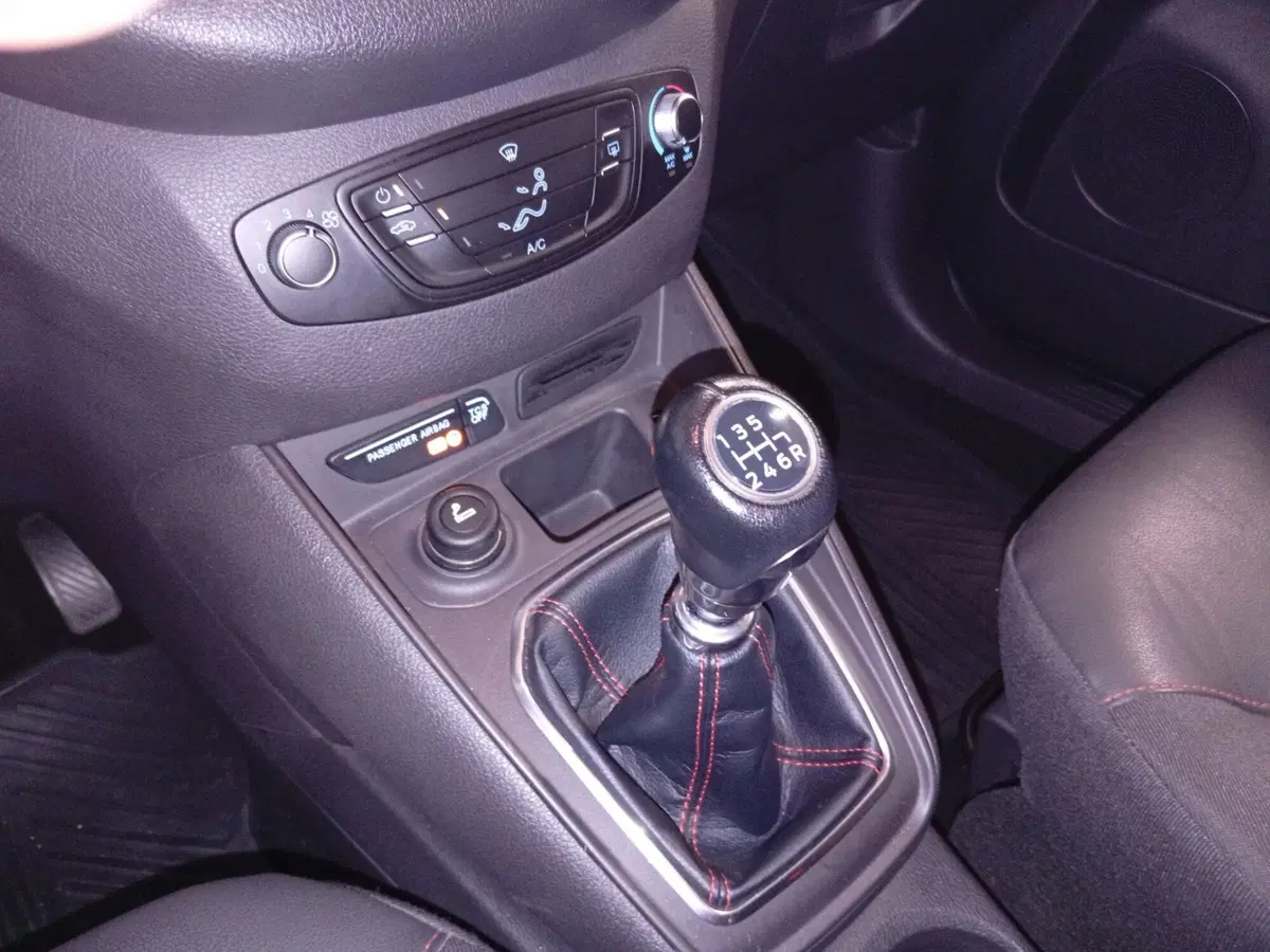 Ford Tourneo Courier usata a Varese (18)