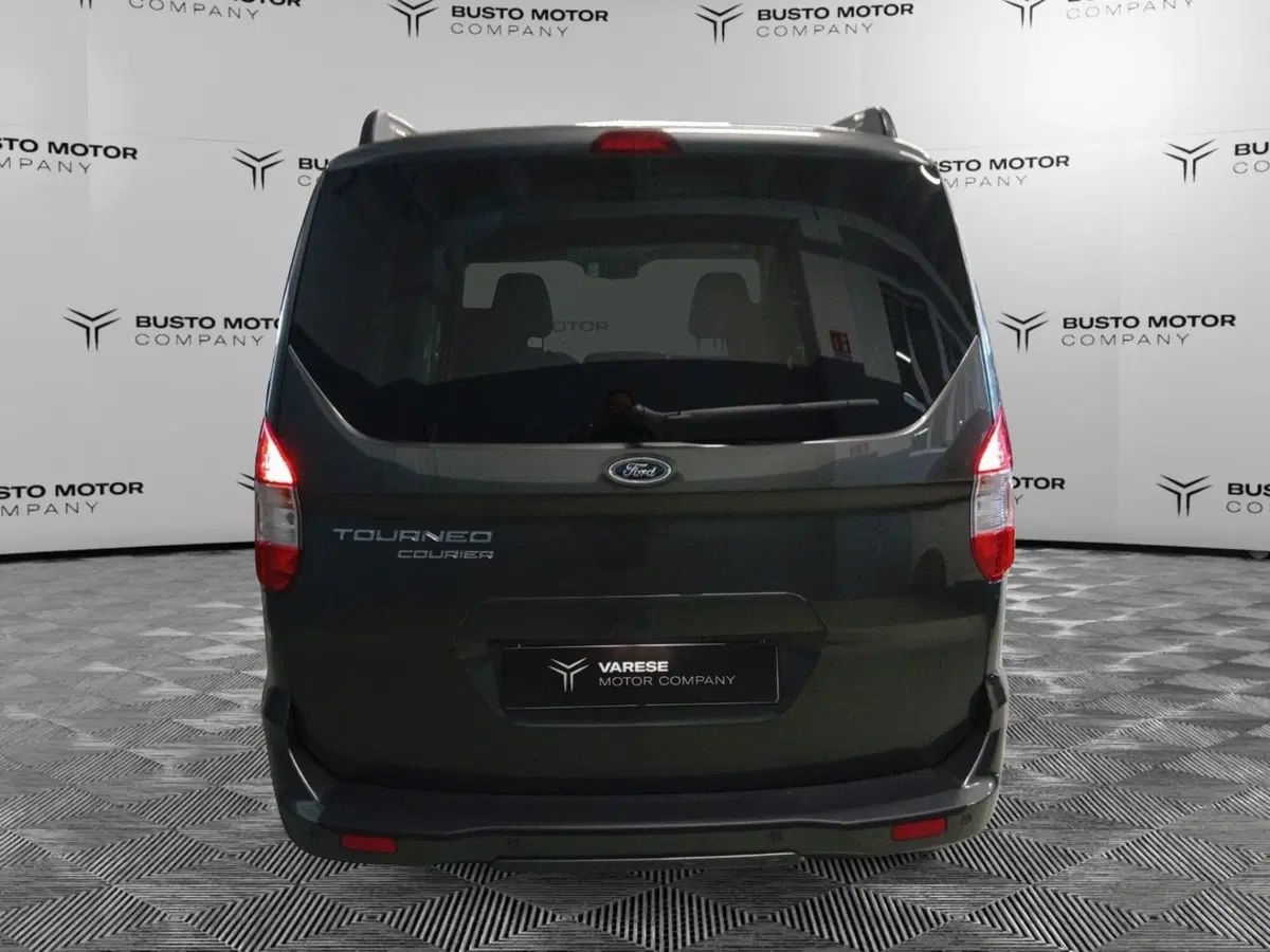 Ford Tourneo Courier usata a Varese (5)