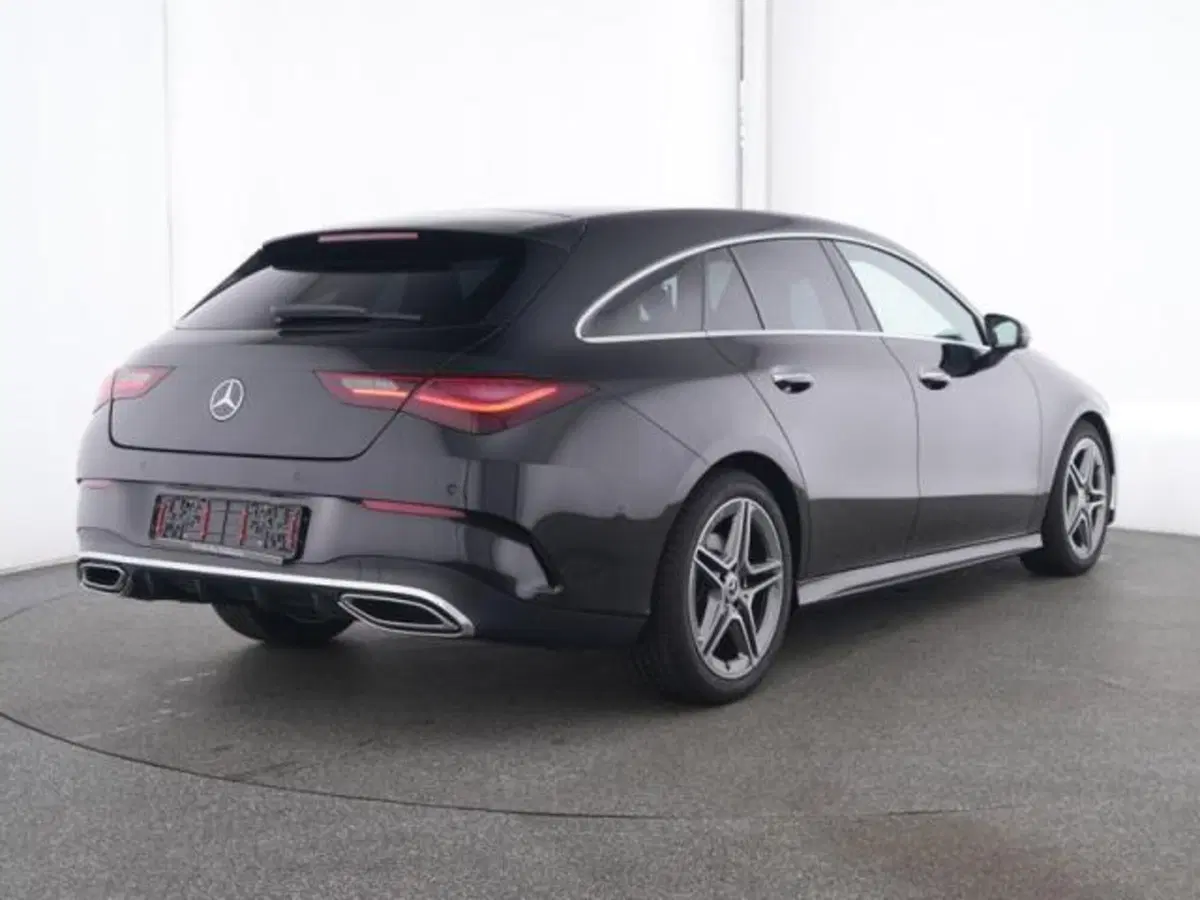 Mercedes-Benz CLA Shooting Brake usata a Milano (4)