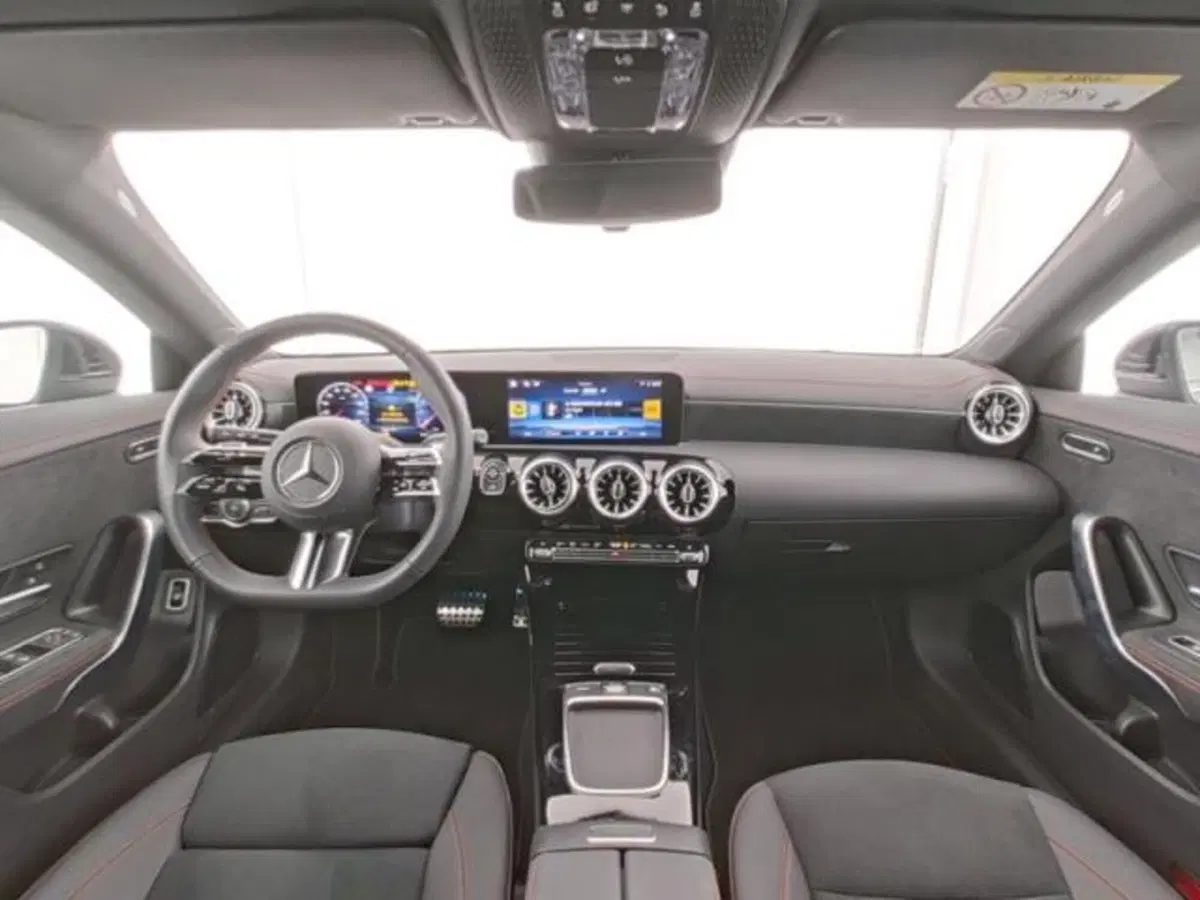 Mercedes-Benz CLA Shooting Brake usata a Milano (7)