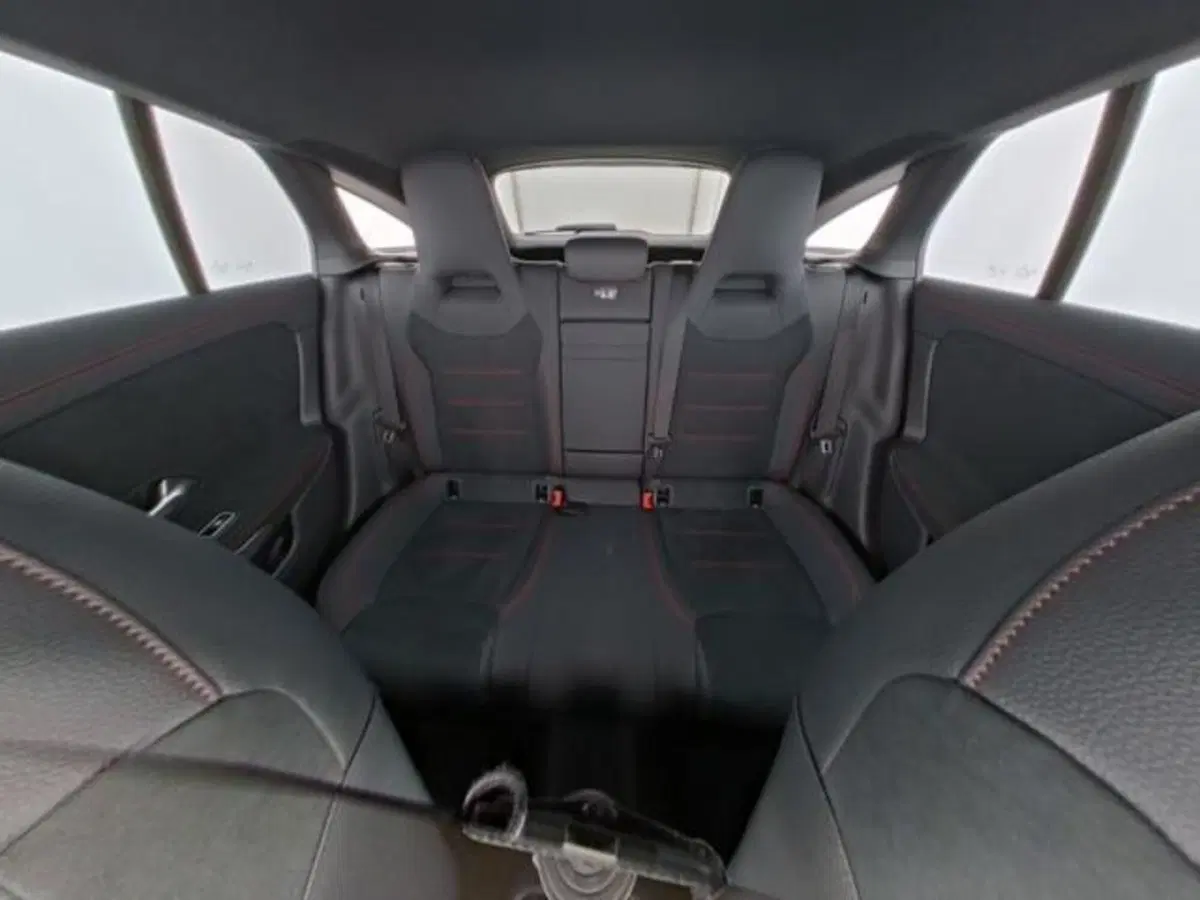 Mercedes-Benz CLA Shooting Brake usata a Milano (8)