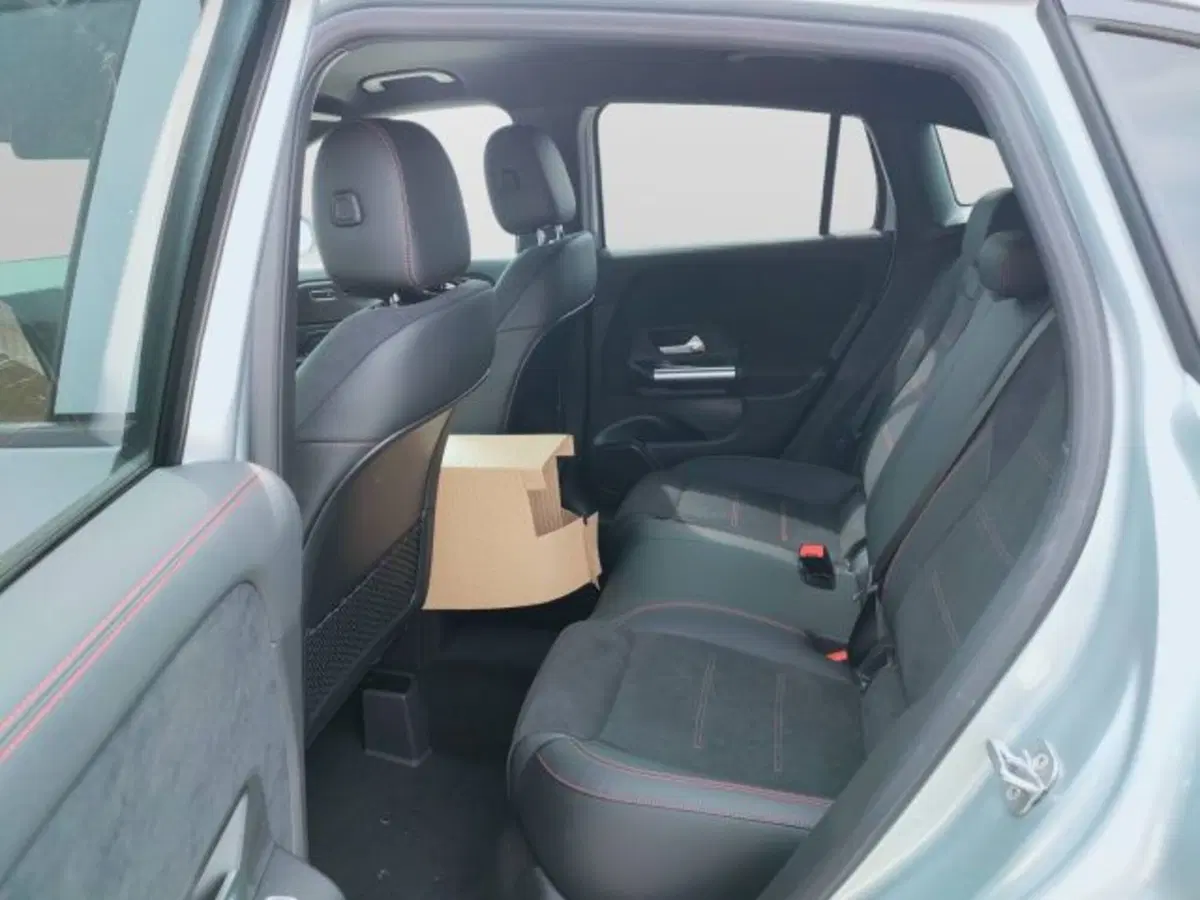 Mercedes-Benz GLA SUV nuova a Teramo (12)