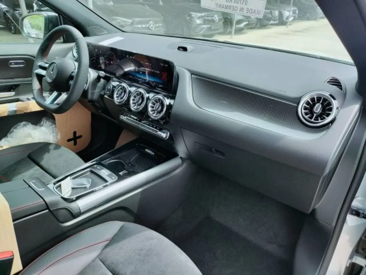 Mercedes-Benz GLA SUV nuova a Teramo (13)