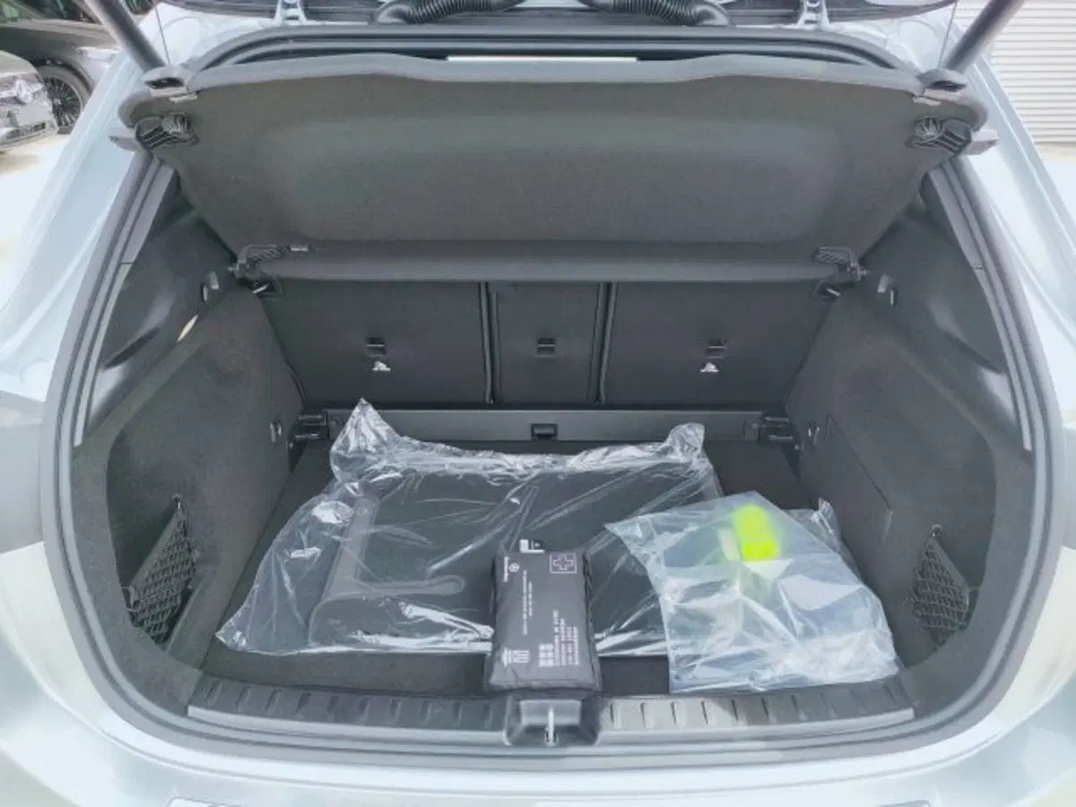 Mercedes-Benz GLA SUV nuova a Teramo (5)