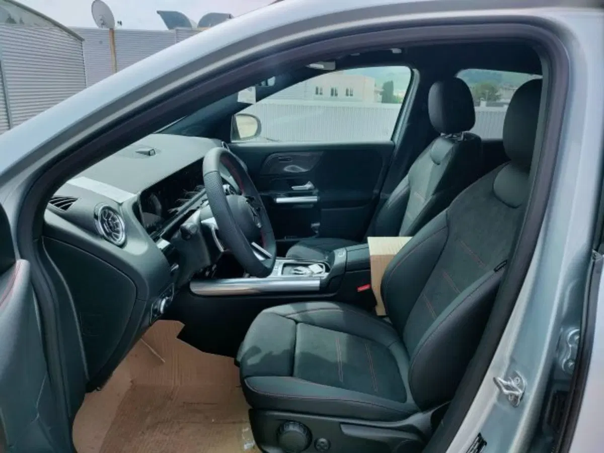 Mercedes-Benz GLA SUV nuova a Teramo (9)