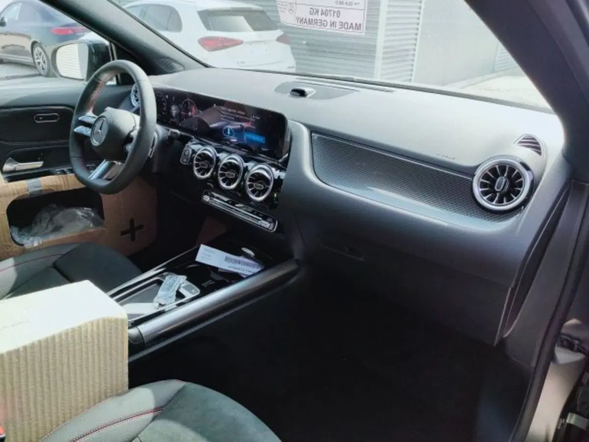 Mercedes-Benz GLA SUV nuova a Teramo (11)