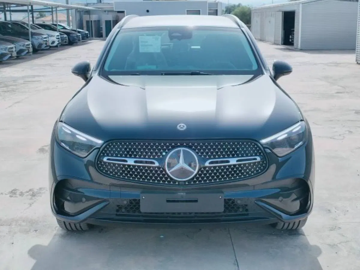 Mercedes-Benz GLC SUV nuova a Teramo (2)