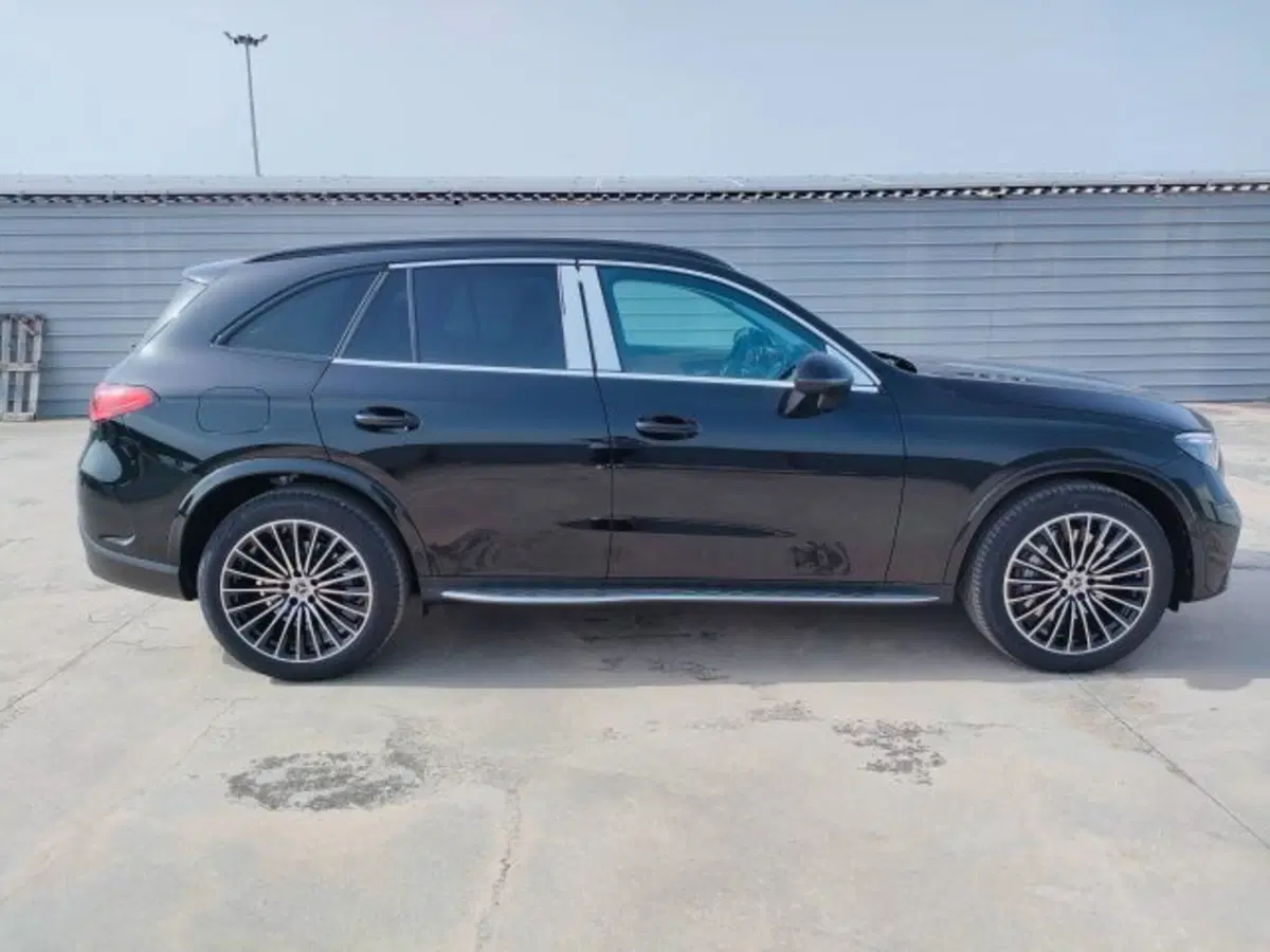 Mercedes-Benz GLC SUV nuova a Teramo (6)