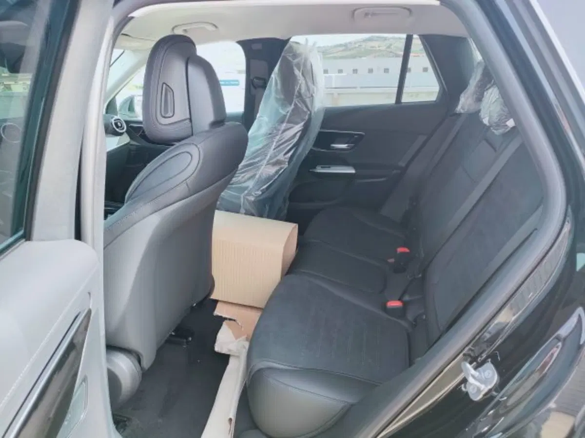 Mercedes-Benz GLC SUV nuova a Teramo (8)