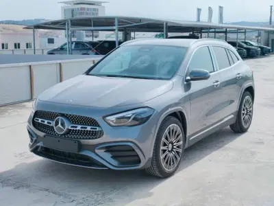 Mercedes-Benz GLA SUV 200 d Business Extra auto nuova a Mosciano Sant'Angelo