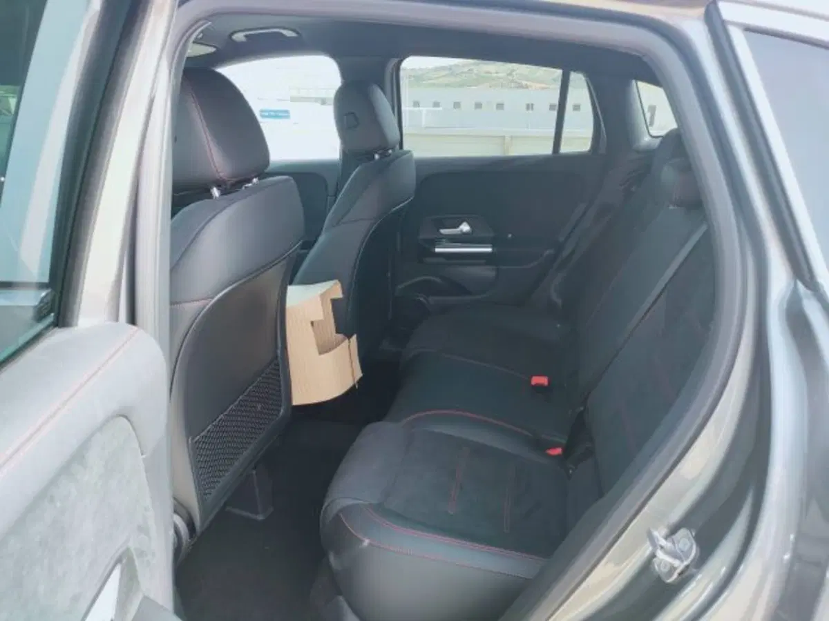 Mercedes-Benz GLA SUV nuova a Teramo (10)