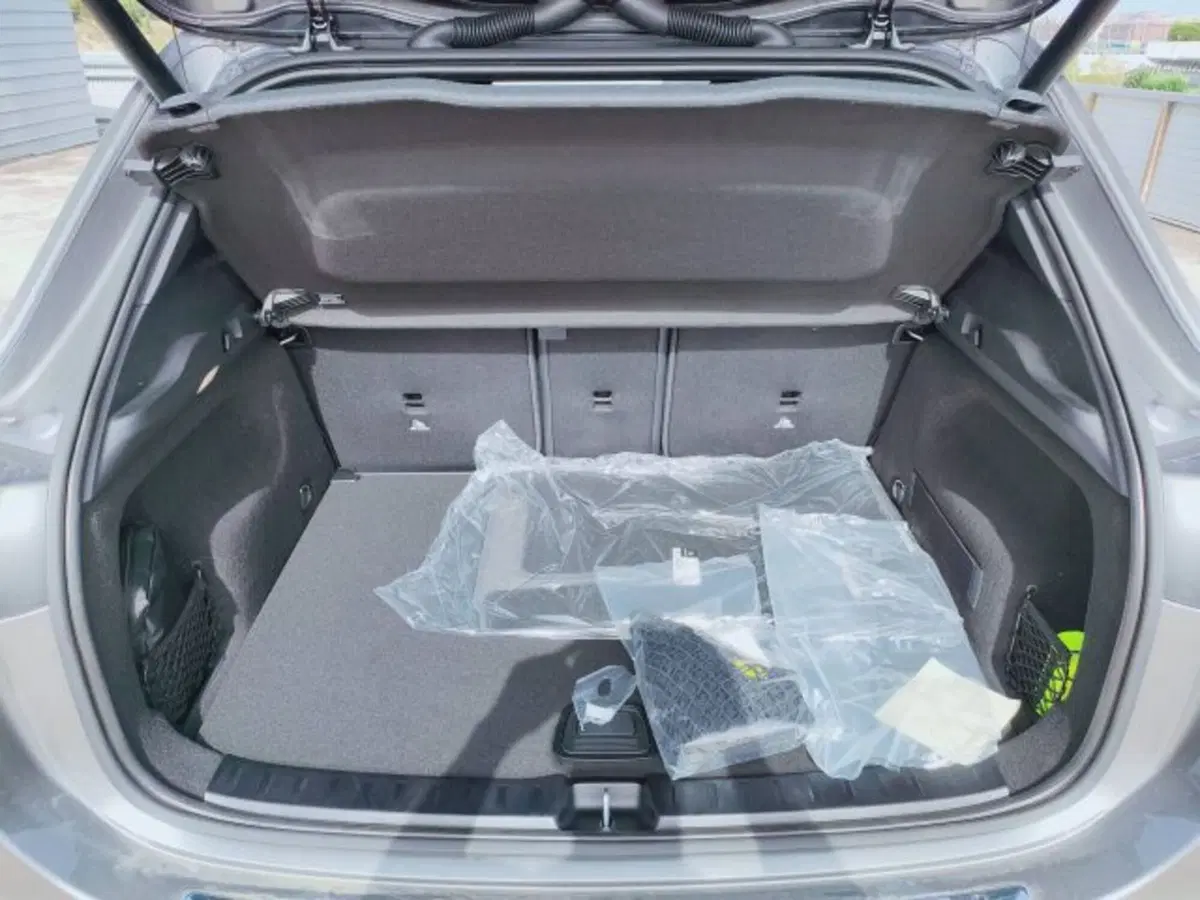 Mercedes-Benz GLA SUV nuova a Teramo (5)