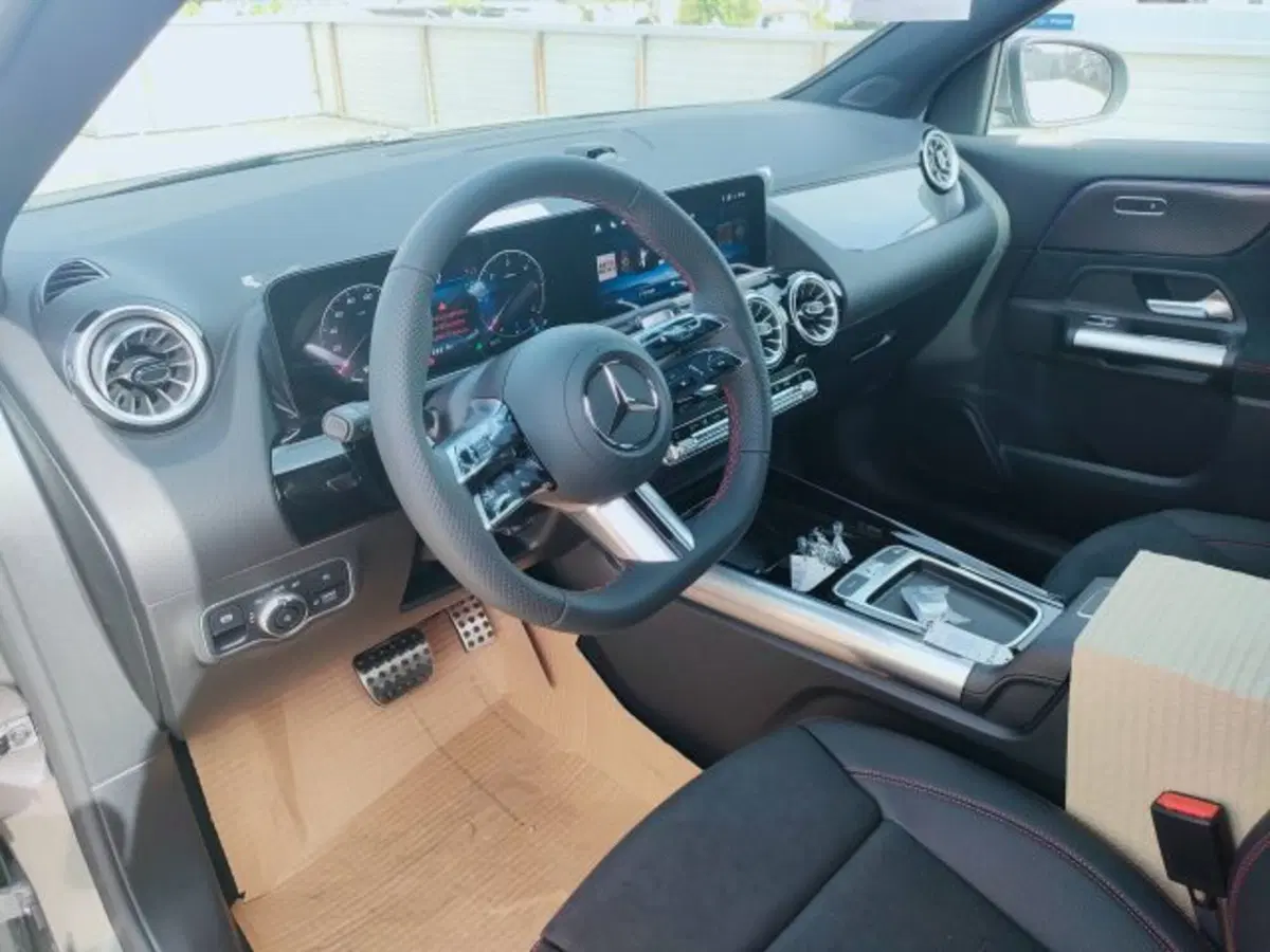 Mercedes-Benz GLA SUV nuova a Teramo (9)