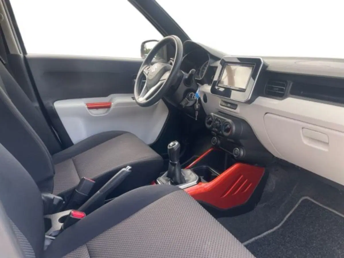 Suzuki Ignis usata a Vercelli (14)