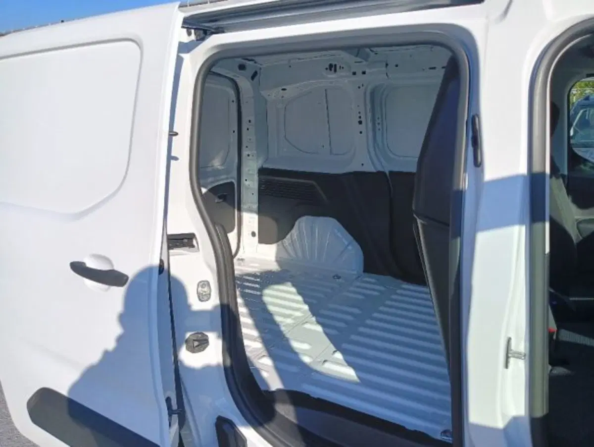 Citroen Berlingo Furgone nuova a Brescia (11)