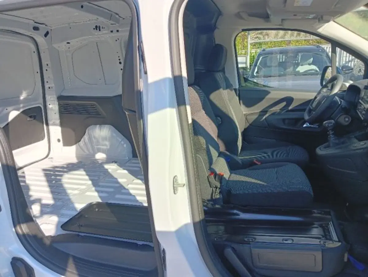 Citroen Berlingo Furgone nuova a Brescia (13)