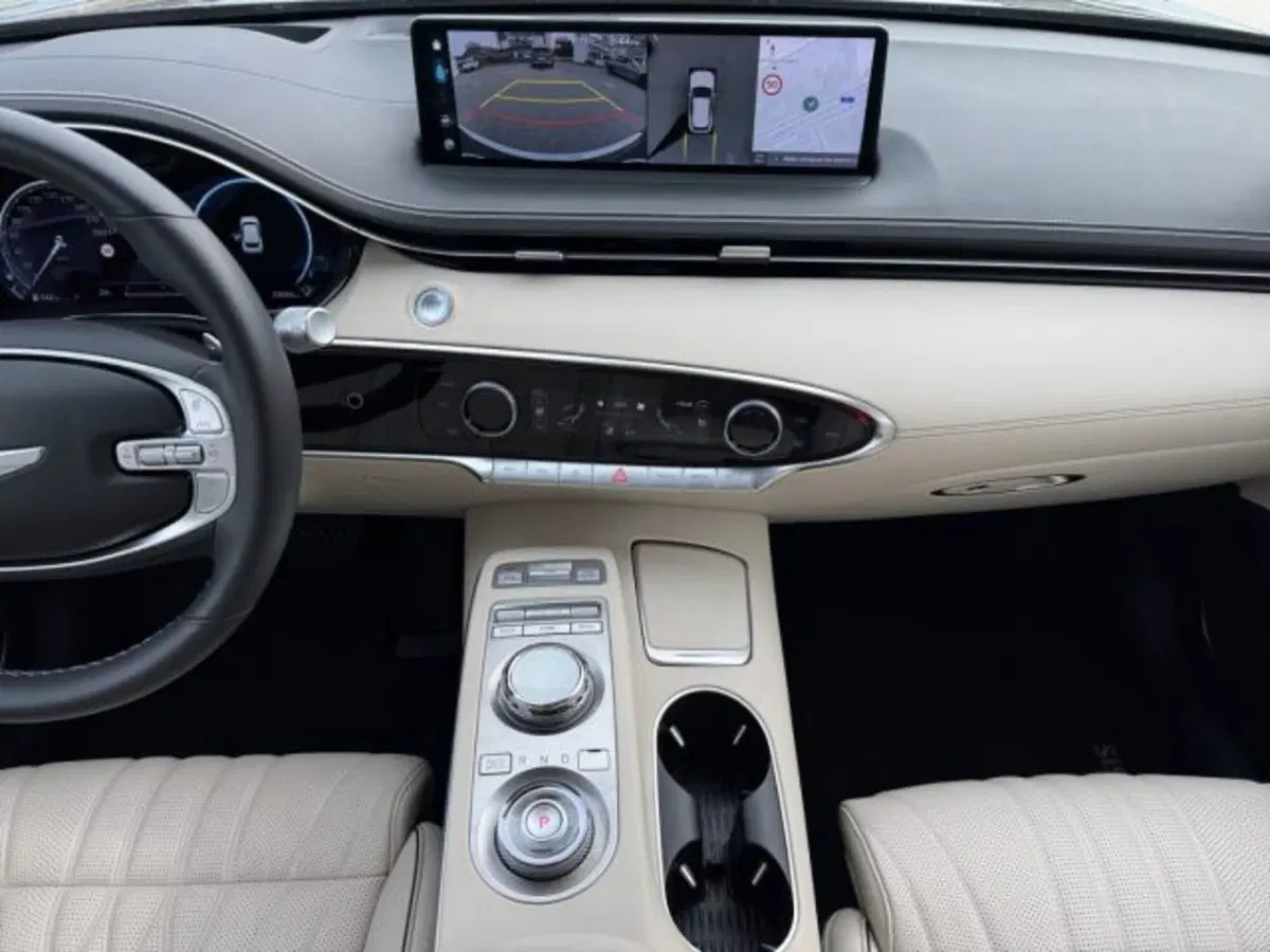 Genesis GV70 usata a Treviso (14)