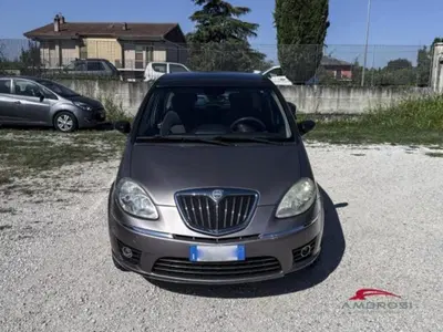 Lancia Musa 1.4 16V EURO 5 Oro Plus del 2009 usata a Corciano