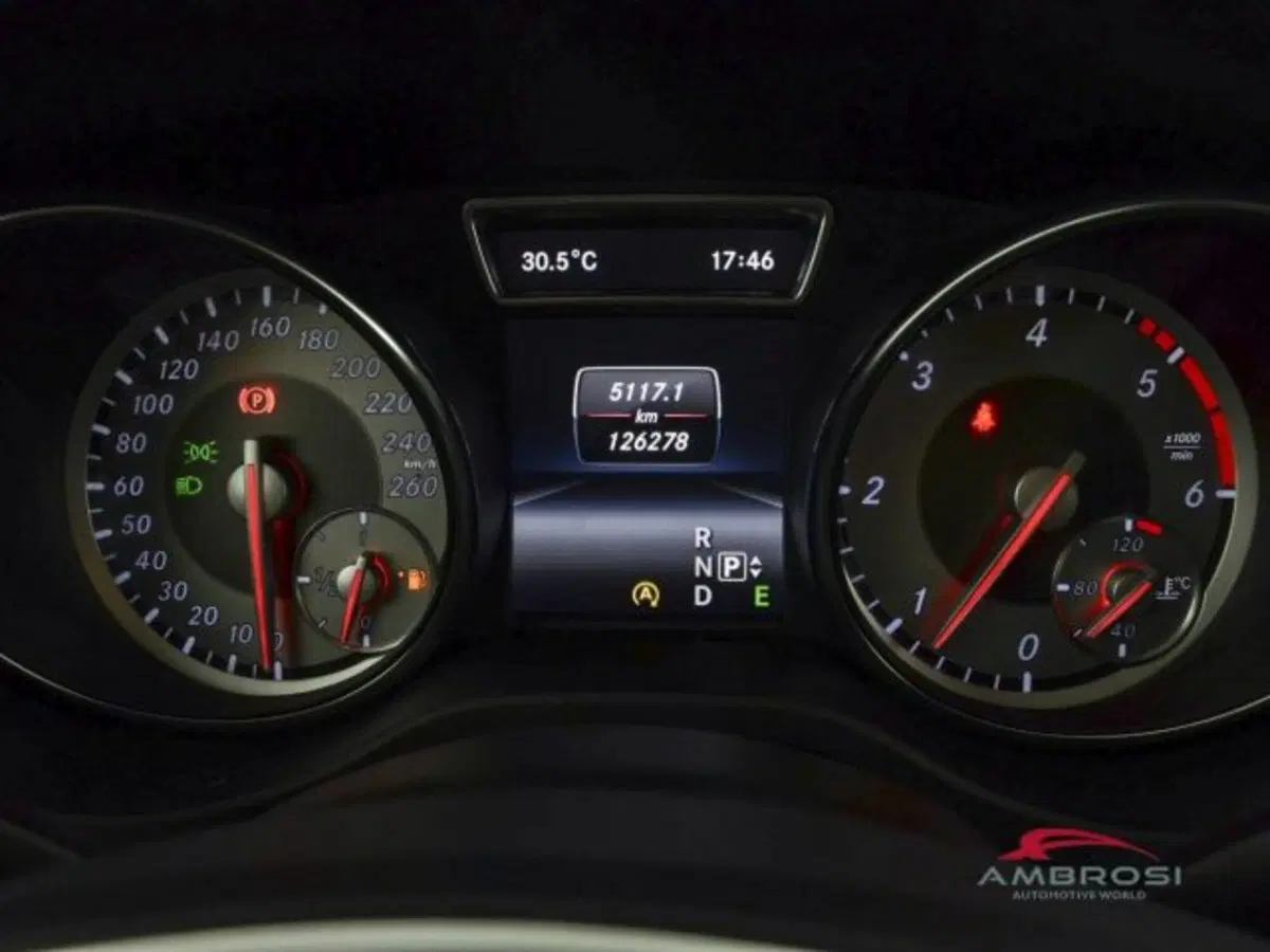Mercedes-Benz GLA SUV usata a Perugia (13)