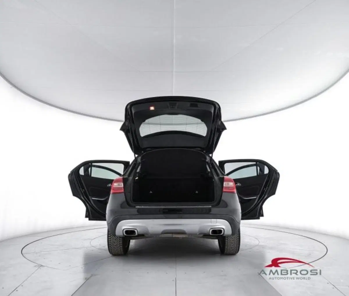 Mercedes-Benz GLA SUV usata a Perugia (7)